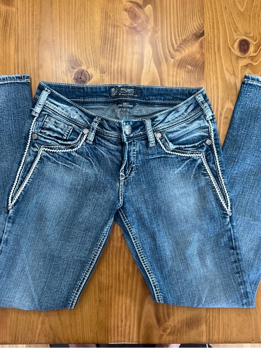 Silver Jeans Aiko Low Straight W26 L30 Medium Wash Embellished Pockets